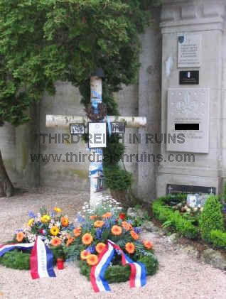 French SS war memorial.jpg