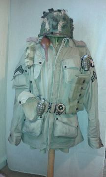 Airborne uniform & equipment pic 2.jpg