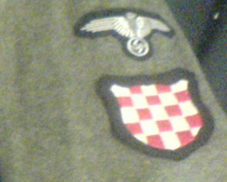 Handschar sleeve insignia.jpg