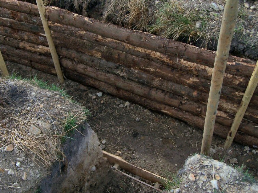 The start of nearly 200m of lining the trench walls... a lot of wood!