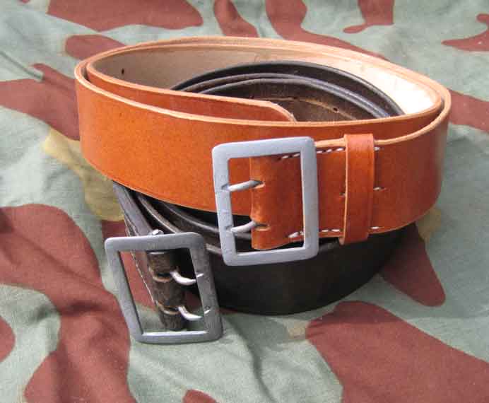 Luftwaffe-officers-belts.jpg