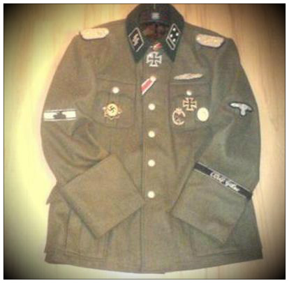 Jochen Peiper uniform pic 2.jpg